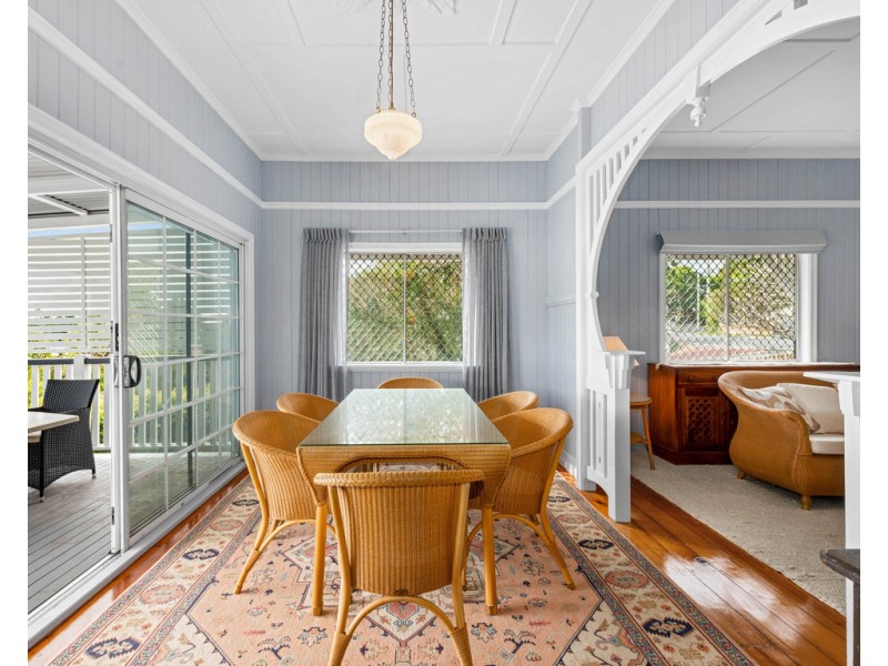 371 Waterworks Road, Ashgrove QLD 4060