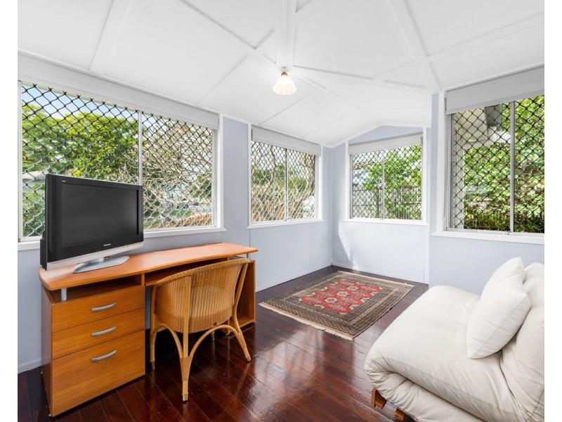 371 Waterworks Road, Ashgrove QLD 4060