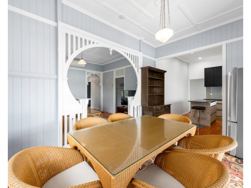 371 Waterworks Road, Ashgrove QLD 4060