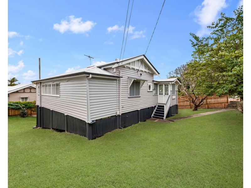 371 Waterworks Road, Ashgrove QLD 4060