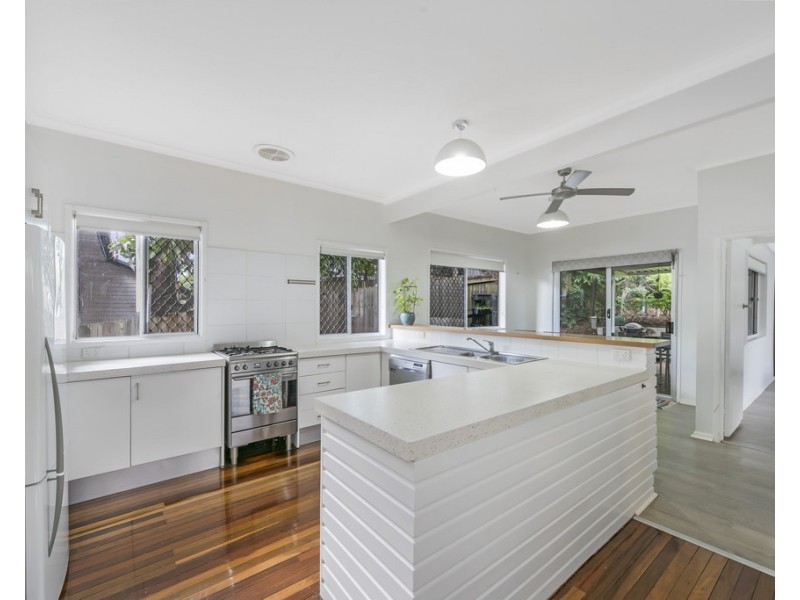 79 Lizzie Street, Bardon QLD 4065