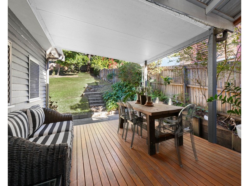 34 Barnett Road, Bardon QLD 4065