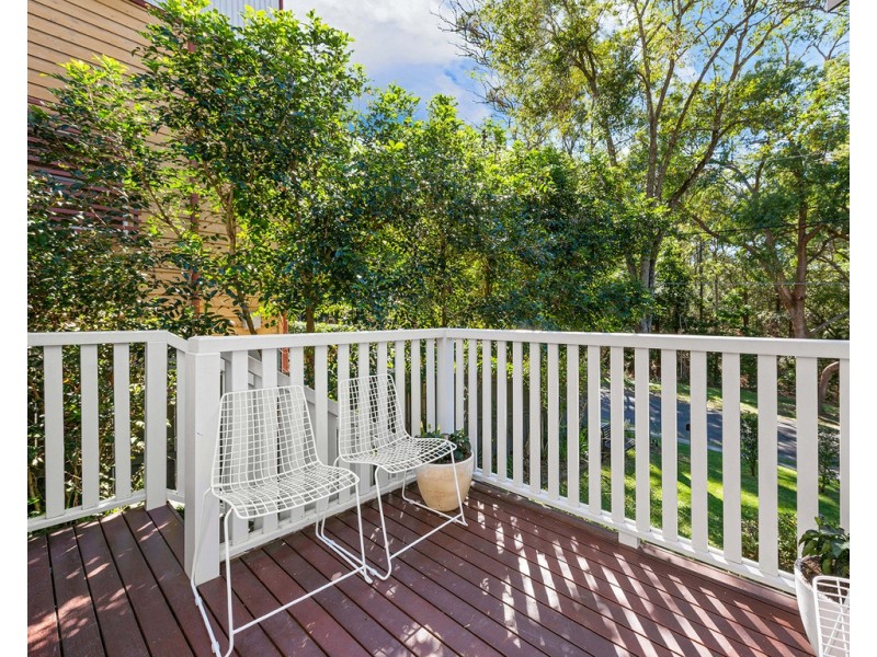 34 Barnett Road, Bardon QLD 4065