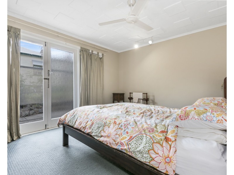 652 Waterworks Road, Ashgrove QLD 4060