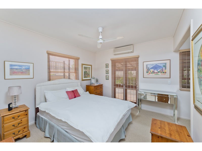 49 McLean Parade, Ashgrove QLD 4060