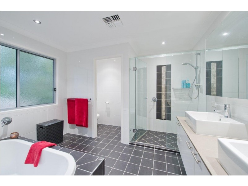 15 Stonehawke Place, The Gap QLD 4061