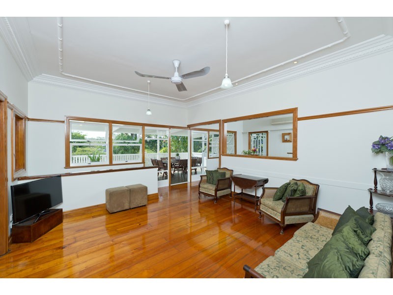 18 Mareeba Road, Ashgrove QLD 4060