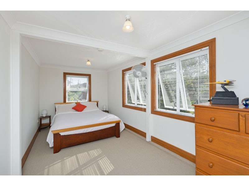 18 Mareeba Road, Ashgrove QLD 4060