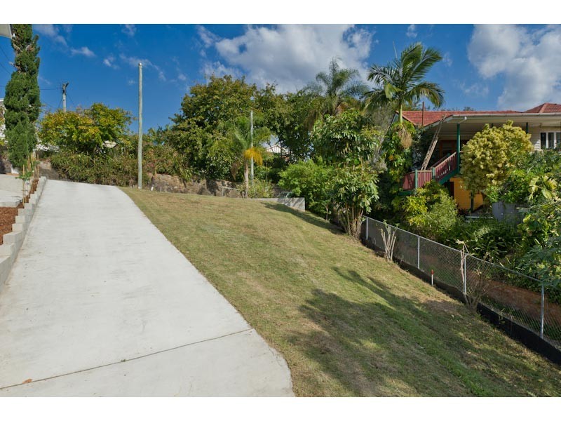 10 Mareeba Road, Ashgrove QLD 4060