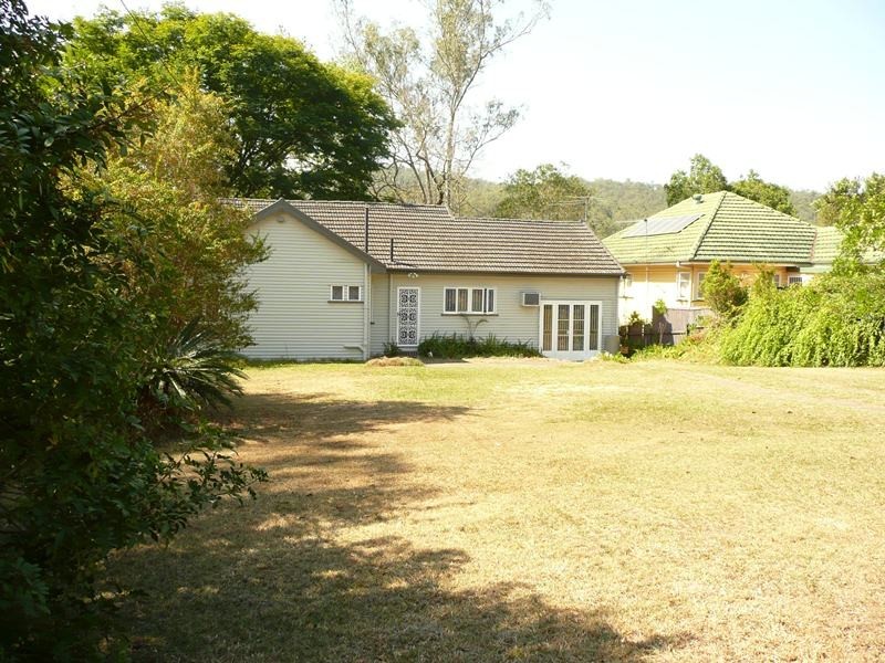 33 Nargong Street, The Gap QLD 4061