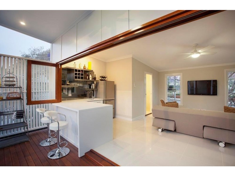38 Banksia Avenue, Ashgrove QLD 4060