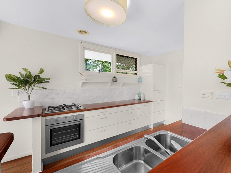 39 Bromwich Street, The Gap QLD 4061