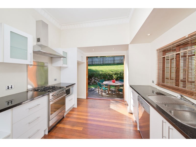 9 Bridge Street, Ashgrove QLD 4060