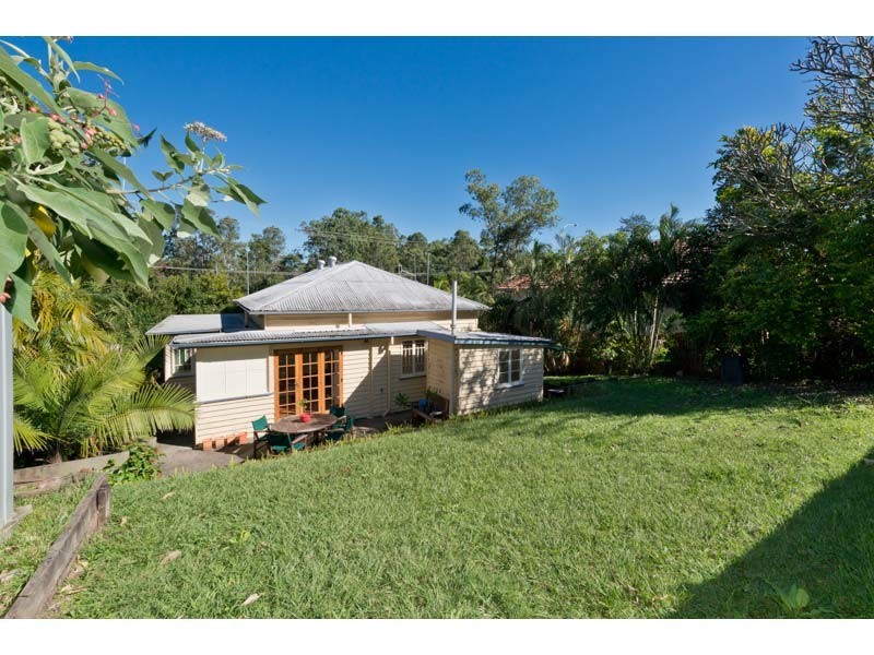 9 Bridge Street, Ashgrove QLD 4060