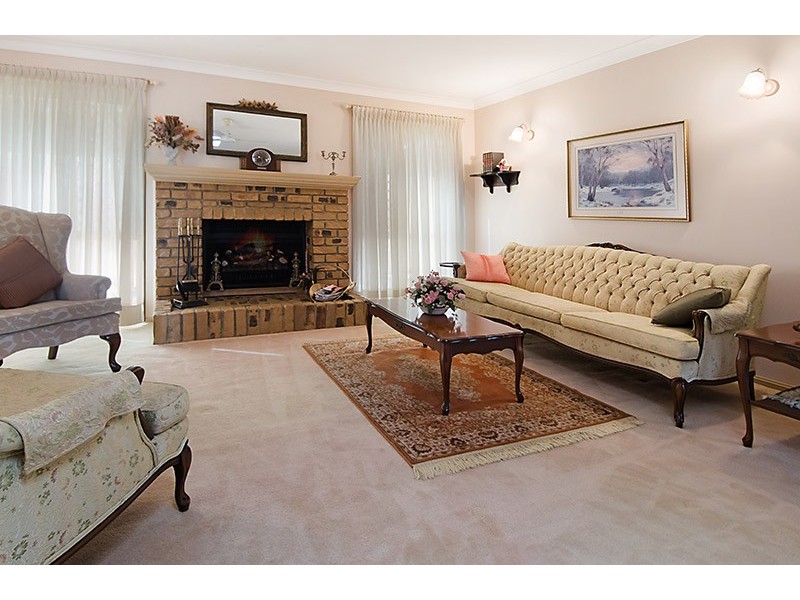 1 Greenwood Crescent, Samford Valley QLD 4520