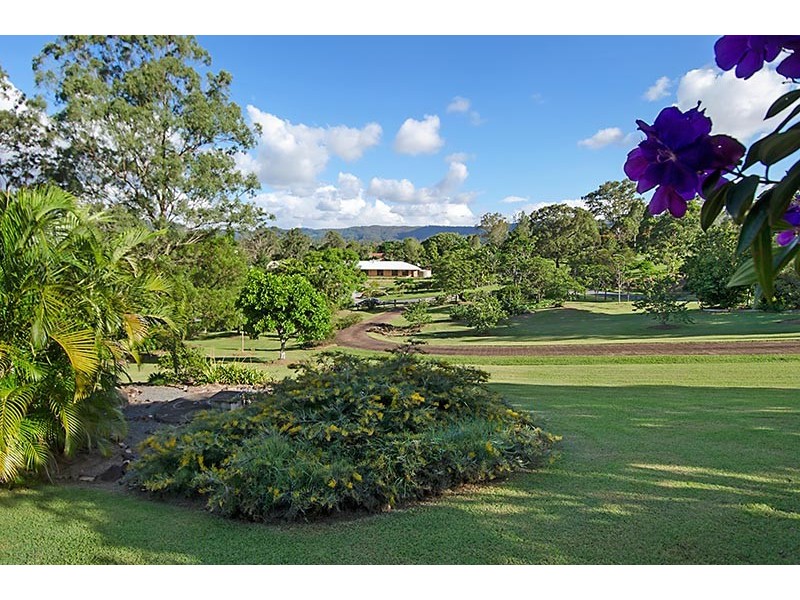 1 Greenwood Crescent, Samford Valley QLD 4520