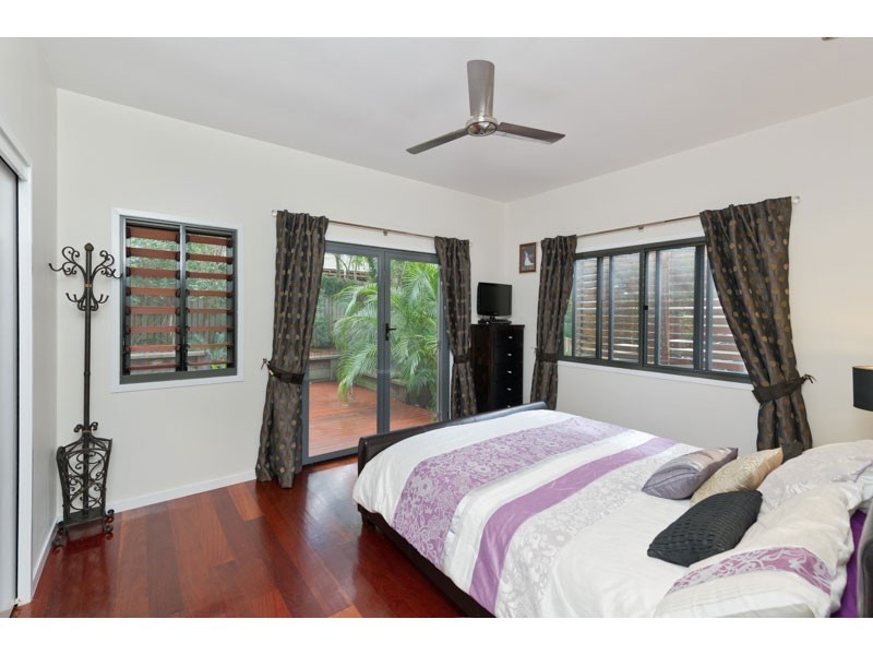 56 Lizzie Street, Bardon QLD 4065
