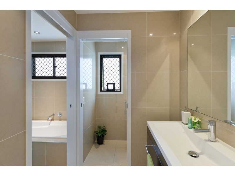 56 Lizzie Street, Bardon QLD 4065