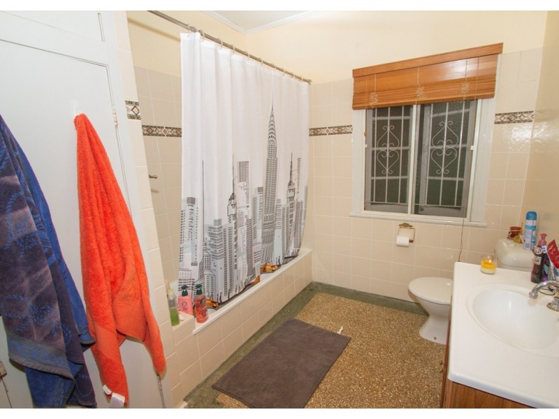 70 Lindsay Street, Ashgrove QLD 4060