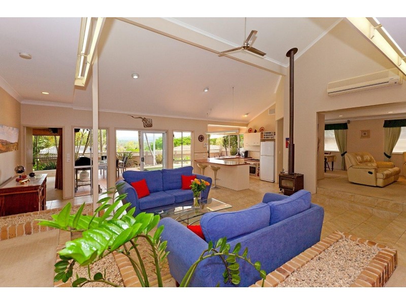 63 Riverhills Road, Middle Park QLD 4074