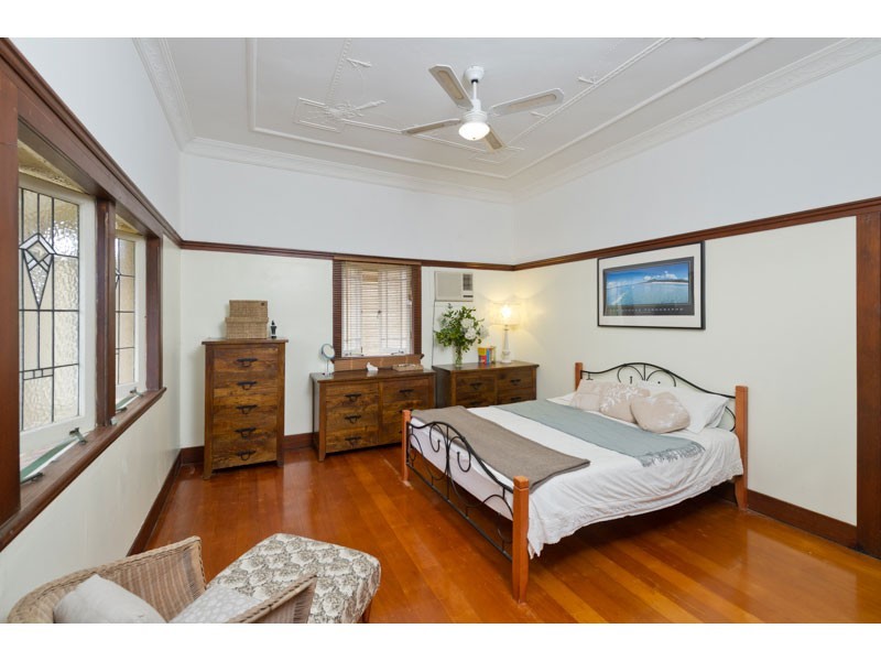 19 Hawthorne Avenue, Ashgrove QLD 4060