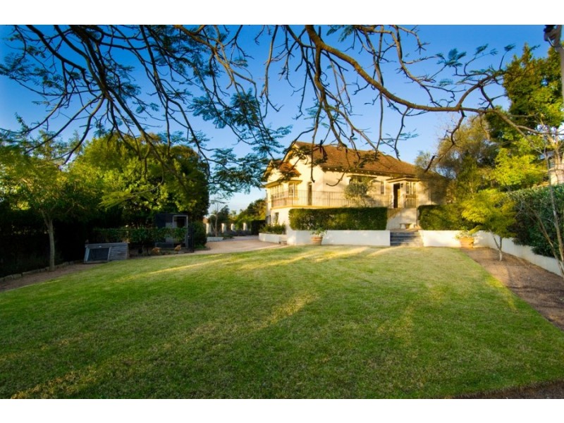 8 Felicia Street, Ashgrove QLD 4060