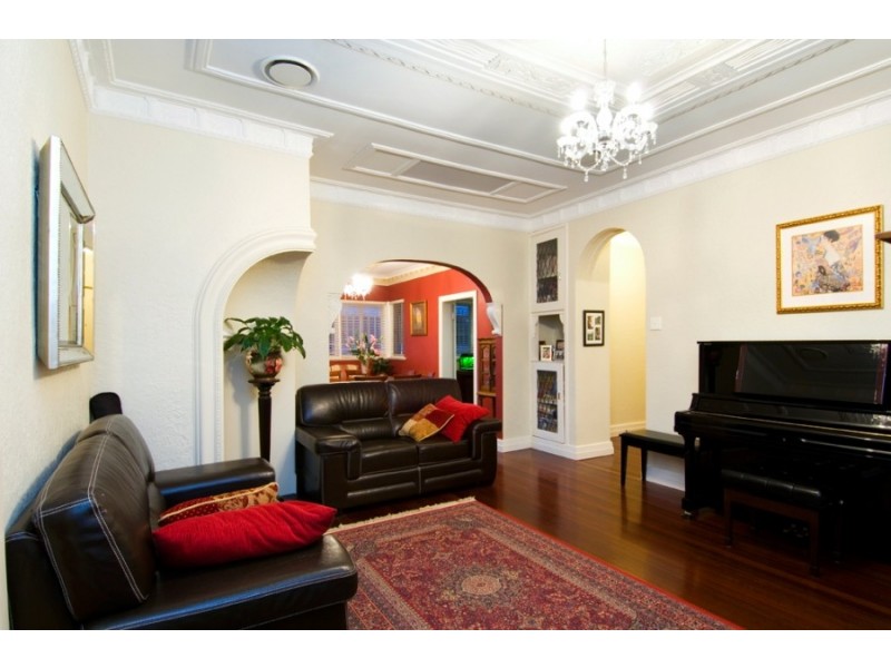 8 Felicia Street, Ashgrove QLD 4060