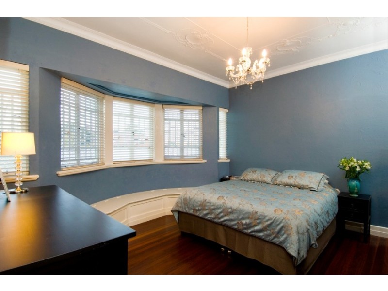 8 Felicia Street, Ashgrove QLD 4060