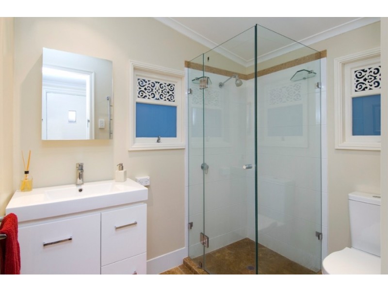 8 Felicia Street, Ashgrove QLD 4060