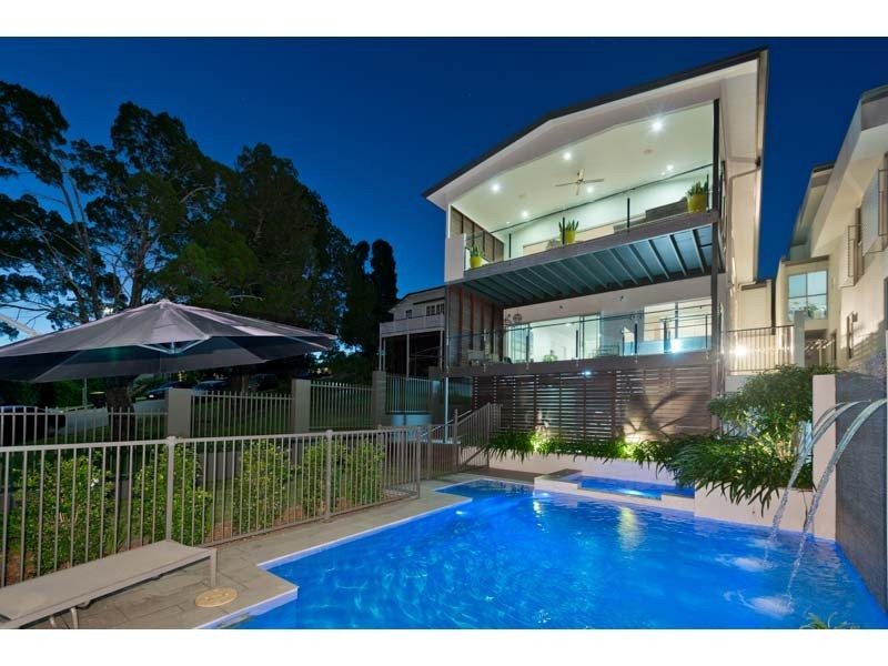 71 Brown Parade, Ashgrove QLD 4060