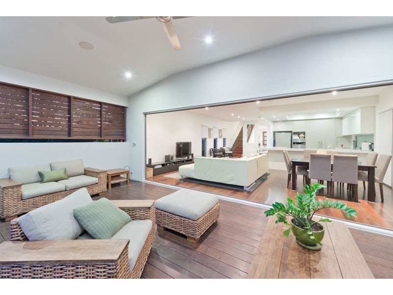 71 Brown Parade, Ashgrove QLD 4060