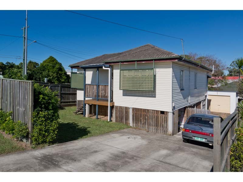 2 Crescent Avenue, Enoggera QLD 4051