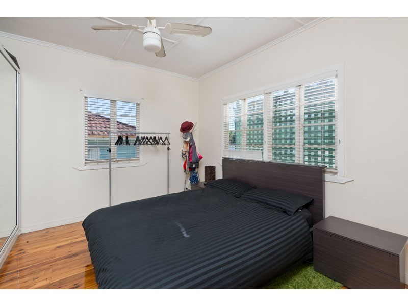 2 Crescent Avenue, Enoggera QLD 4051