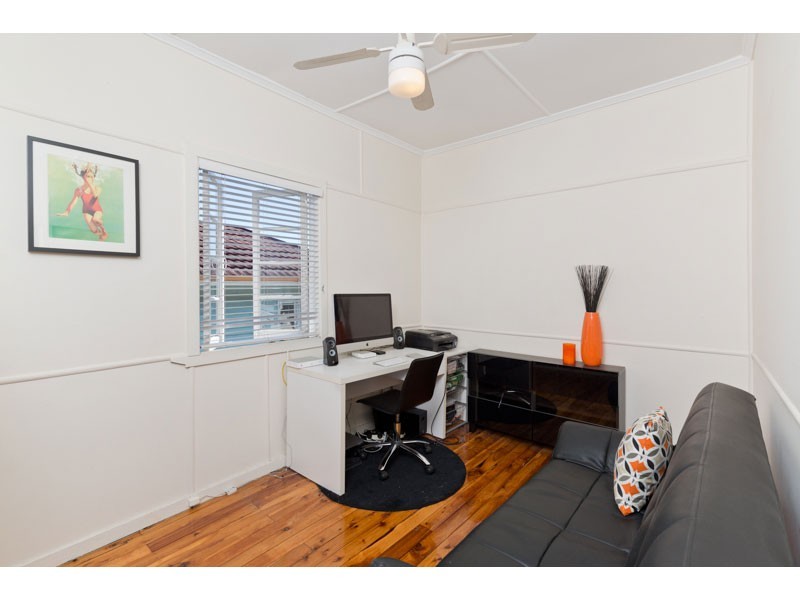 2 Crescent Avenue, Enoggera QLD 4051