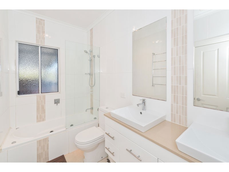 2 Crescent Avenue, Enoggera QLD 4051