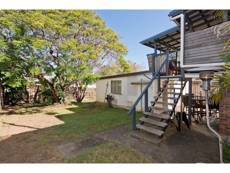 2 Crescent Avenue, Enoggera QLD 4051