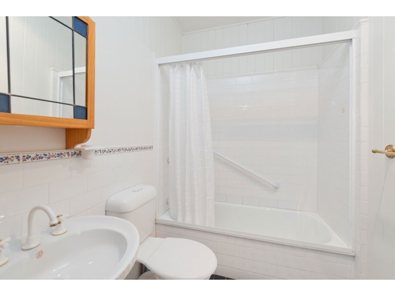 17 Wahroonga Road, Ashgrove QLD 4060