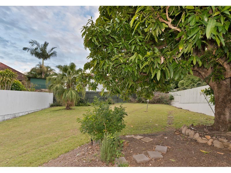 17 Wahroonga Road, Ashgrove QLD 4060