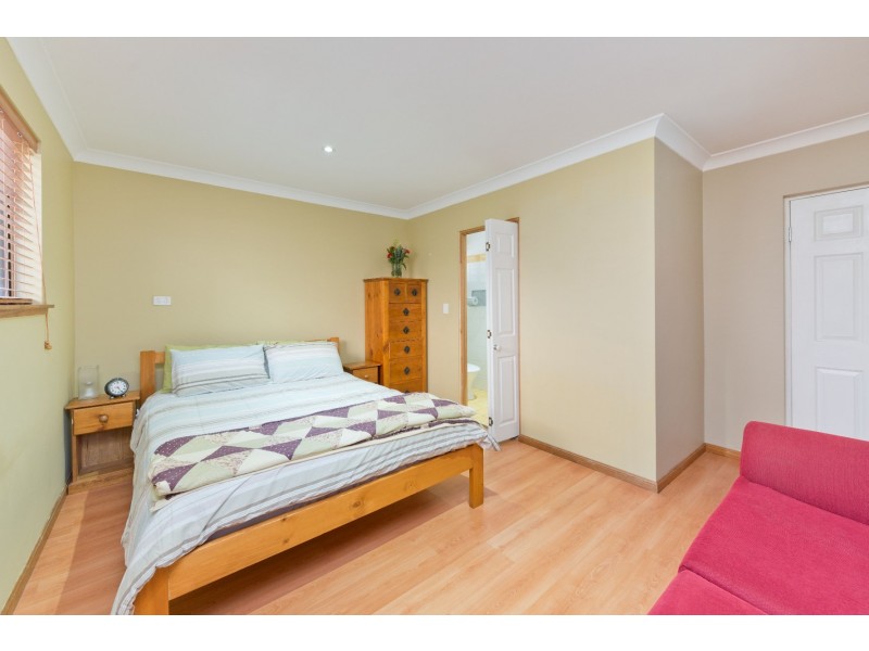 3 Newark Place, The Gap QLD 4061