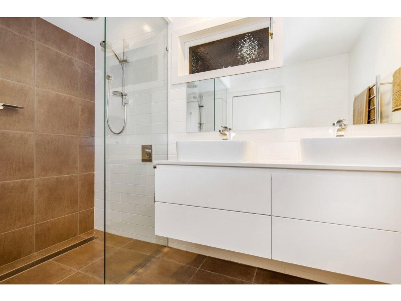 61 Girraween Grove, Ashgrove QLD 4060