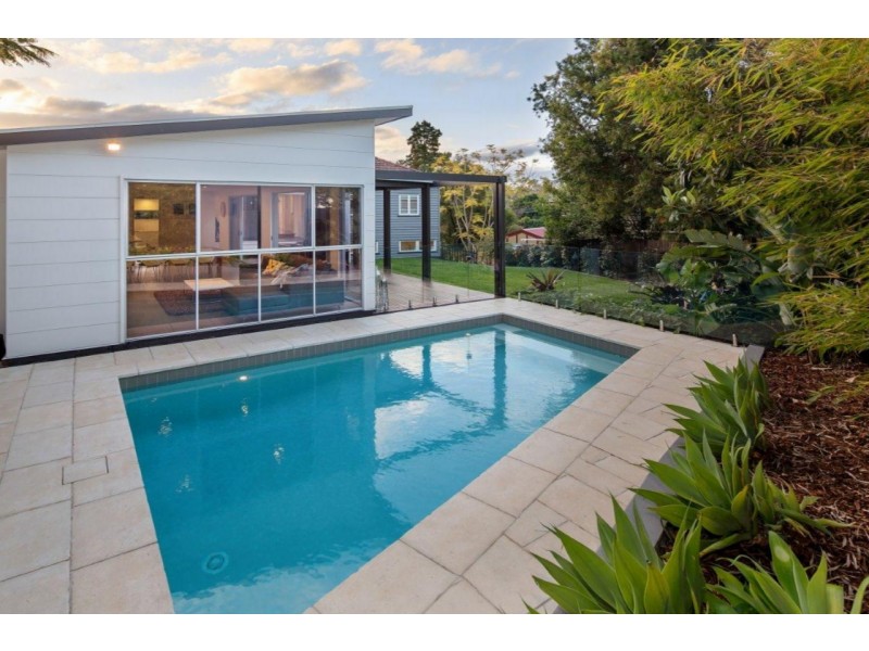 61 Girraween Grove, Ashgrove QLD 4060