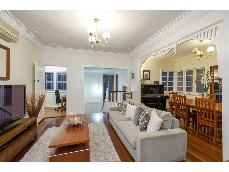 21 Otonga Road, Ashgrove QLD 4060