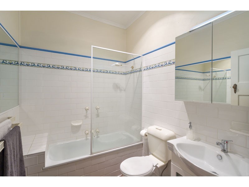 21 Otonga Road, Ashgrove QLD 4060