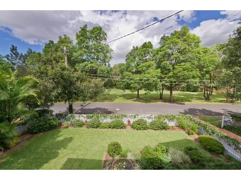 15 Corbie Street, Ashgrove QLD 4060