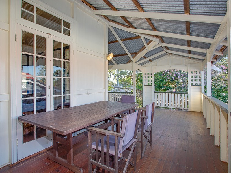 36 Banks Street, Newmarket QLD 4051