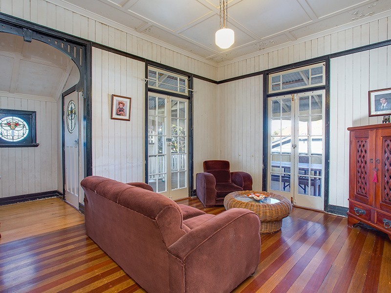 36 Banks Street, Newmarket QLD 4051