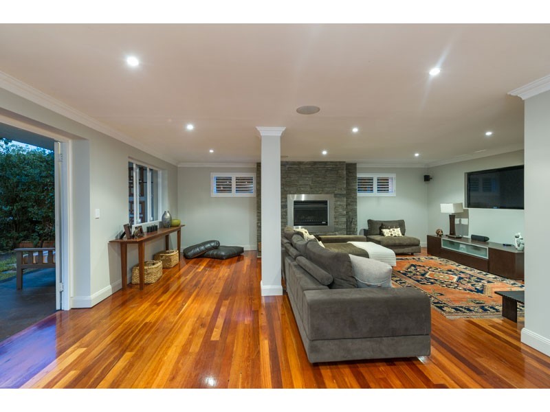 12 Felicia Street, Ashgrove QLD 4060