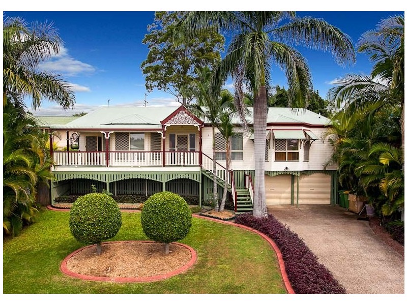 8 Janet Place, Arana Hills QLD 4054