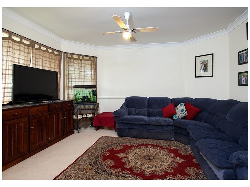 8 Janet Place, Arana Hills QLD 4054