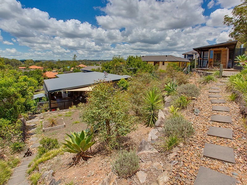 9 Quandong Crescent, Arana Hills QLD 4054